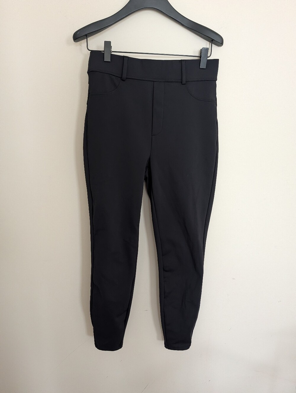 Halara Black Slim Leggings 7/8 Pants Pockets Stretch 24" Inseam Size M